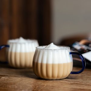 Komplet 2 szklanek żaroodpornych niebieskie ucho 350 ml Vialli Design – Tulip